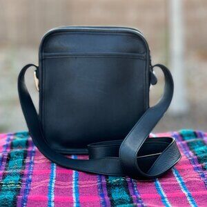 Vintage COACH crossbody bag